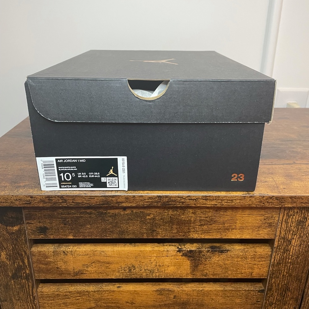 SOLD-Nike Air Jordan1 Mid Triple White- 554724-130 - Picture 9 of 12